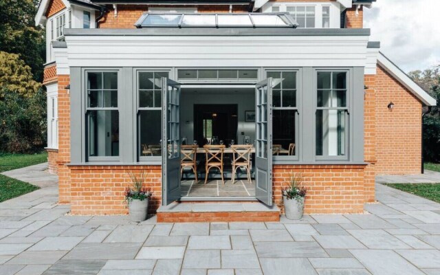 Woodvale Retreat - Sleeps 10