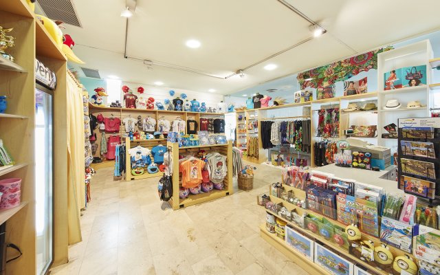 PortAventura Hotel Caribe - Includes unlimited access to PortAventura Park & 1 access to Ferrari Land
