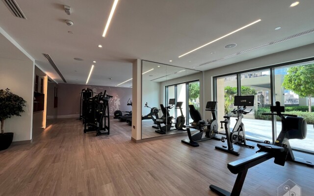 Luxury Burj Royale in the heart of Downtown