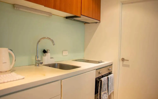 Modern 1 Bedroom Downtown Apartment Near Spark Arena
