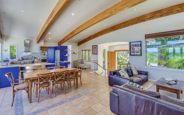Absolute Beachfront Oneroa