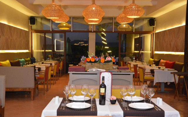 Borjs Hotel Suites & Spa