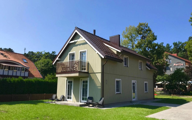 Apartment Amber White