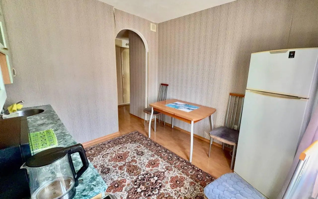 Апартаменты на проспекте Шахтёров 16