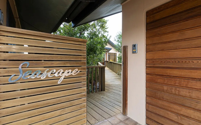 Unwind Seascape at Tennyson Beach