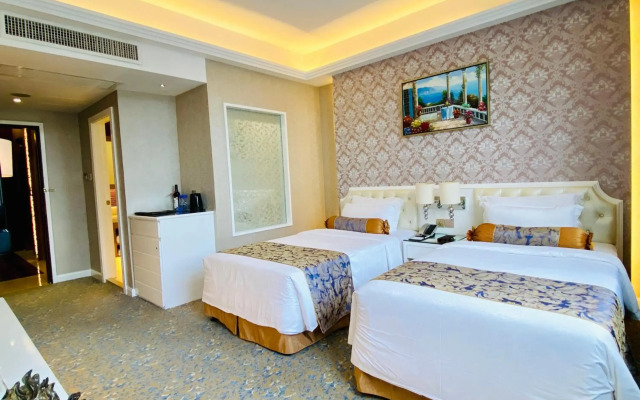 Metropole Hotel
