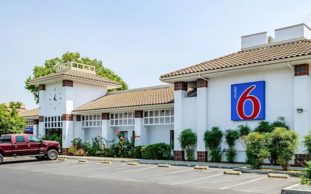 California Inn - фото 3