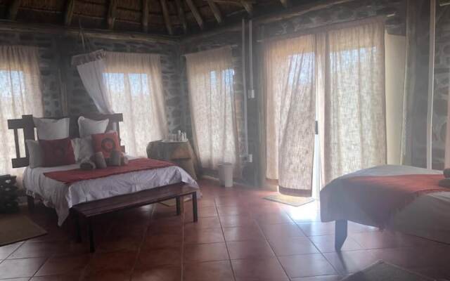 Tsauchab River Lodge