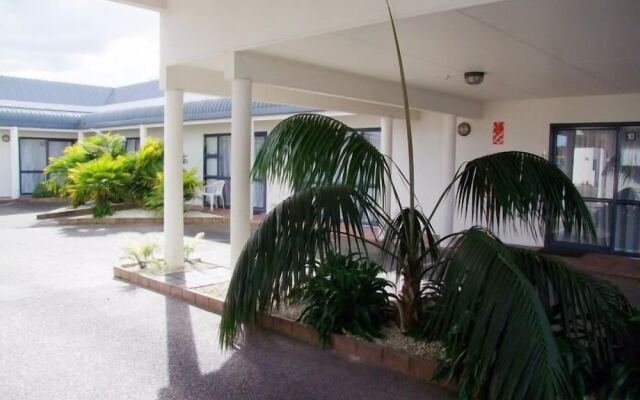 Sails Motor Inn