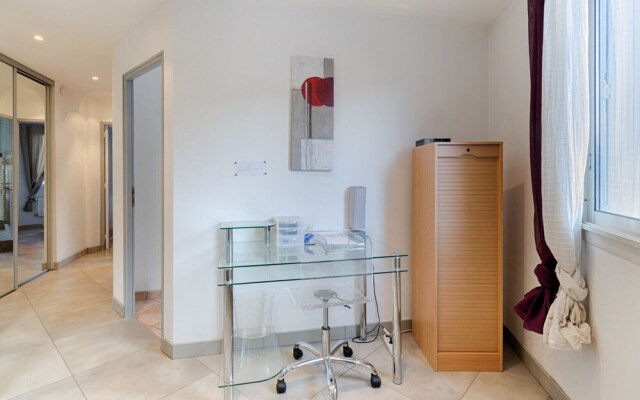 4 Room Apartment At The Crossroads Marseille Life