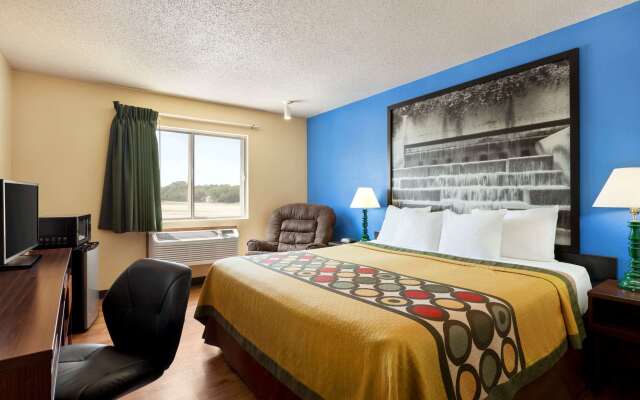 Super 8 by Wyndham Waco University Area