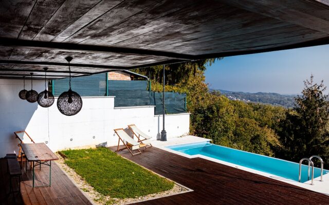 Zagreb House Medveščina with Pool