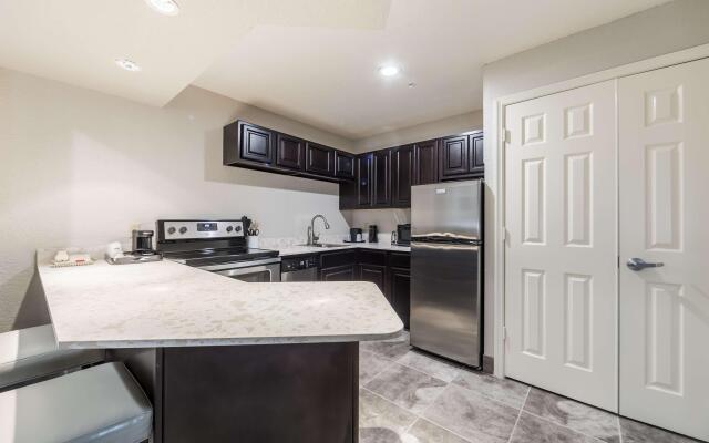 Best Western Plus Sebastian Hotel & Suites