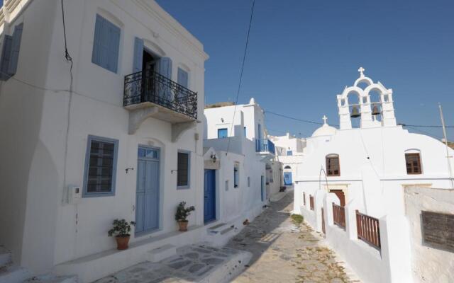 Thomas Traditional House in Chora