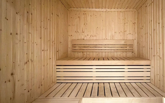 KeyRock Living - Lakeview Luxury