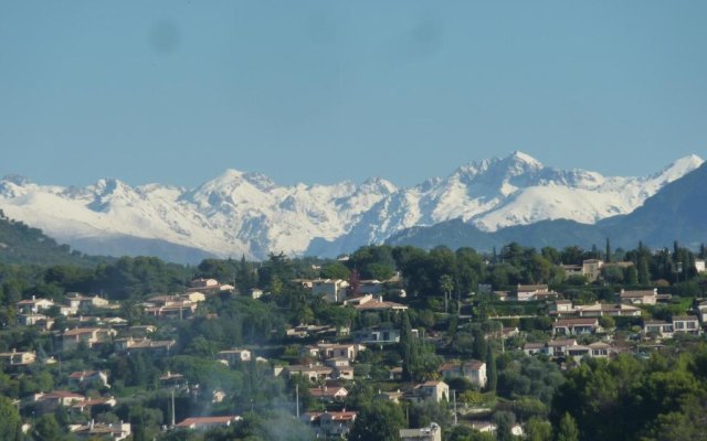 La Maison Aux Bonsaïs