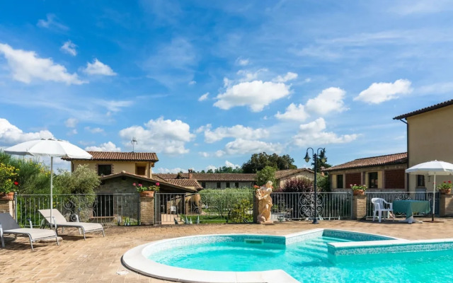 Secluded Mansion in Perugia with Hot Tub