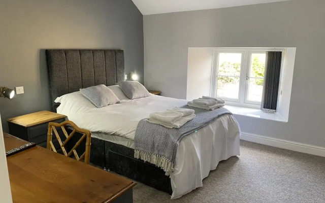 The Roade House Rooms