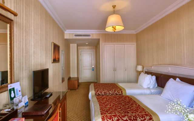 Taksim Metropark Hotel