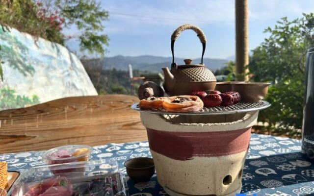 Floral Hotel· Yongding Tulou Busheshan Yin Hotel