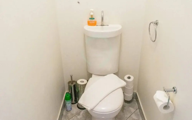 Zenhouse Retreat 5BR Homey Haven Pool Office