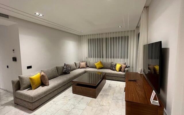 Les Joyeux Luxury Suites & Appart