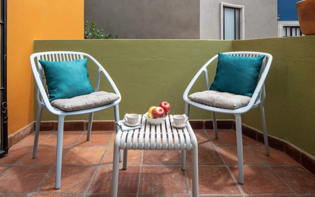 Vibrant 3Bed Villa - A Deco Retreat