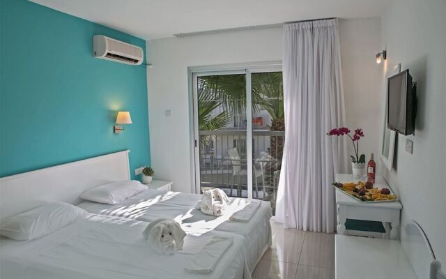 Tsokkos Maria Hotel Apts