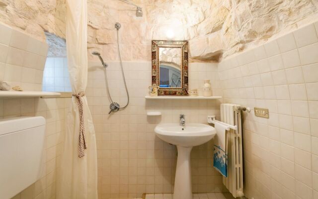 Beautiful Home in Cisternino With 3 Bedrooms and Wifi