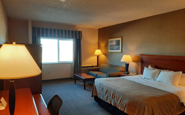 Quality Inn & Suites Grants - I-40