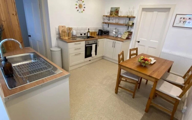 Newburghaprtment/scotland/sleeps 4/firepit/garden