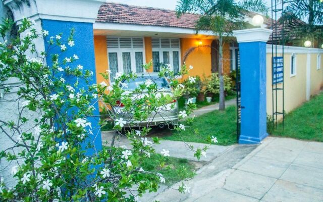 Marine Tourist Beach Guest House Negombo Beach