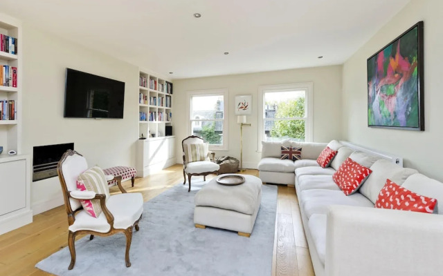 Spacious 3-bedroom Apartment in Earls Court