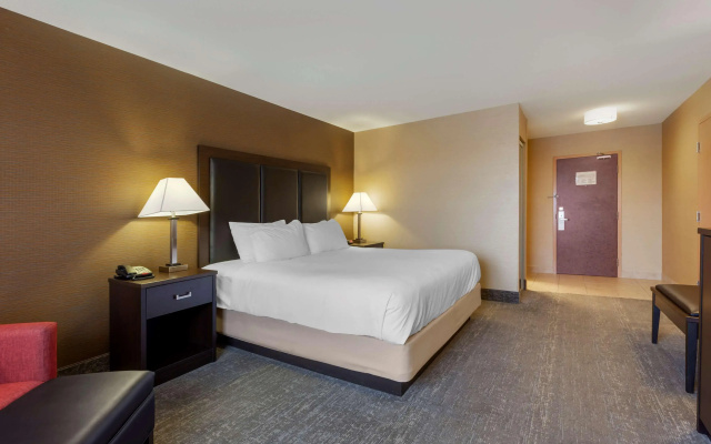 Best Western Plus Burlington Inn & Suites
