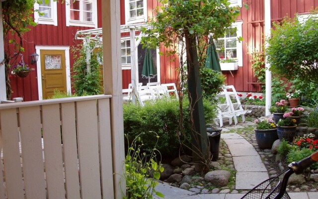 Garvaregården Hotel and B&B