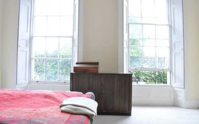 Elegant 2 Bedroom Apartment in Canonbury