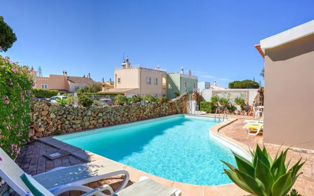 Beautiful Holiday Home in Vilamoura With Private Pool