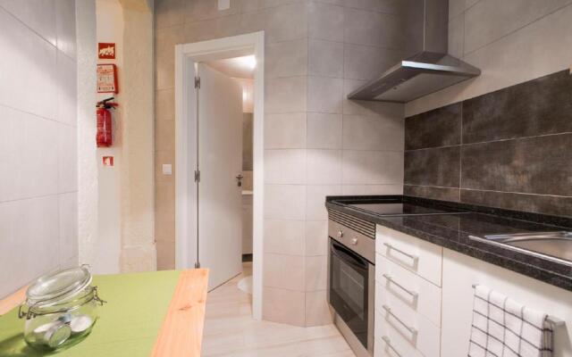 Trendy Alcantara Apartment