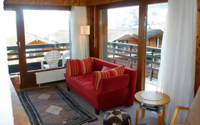 Cozy Apartment With Rhone Valley View
