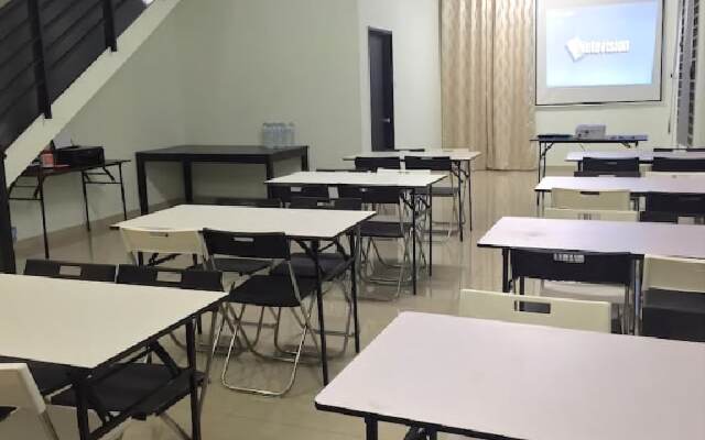 Dr. Shaz Summer House