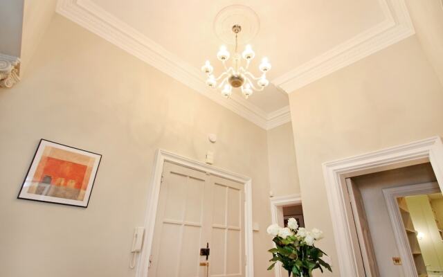 London Lifestyle - Knightsbridge VI