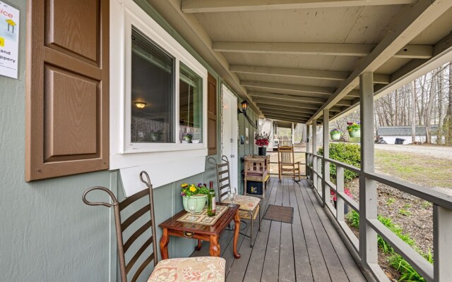 Whittier Vacation Rental Cabin in Tranquil Setting