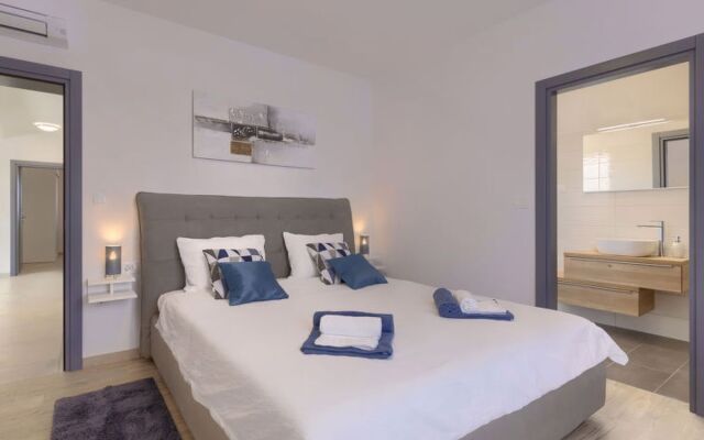 House Veli vrt Pallerols