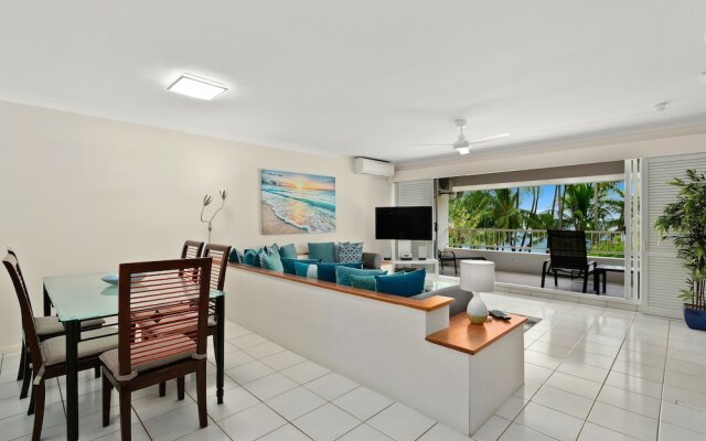 Beachfront Apt In Alamanda Beachfront Resort 25