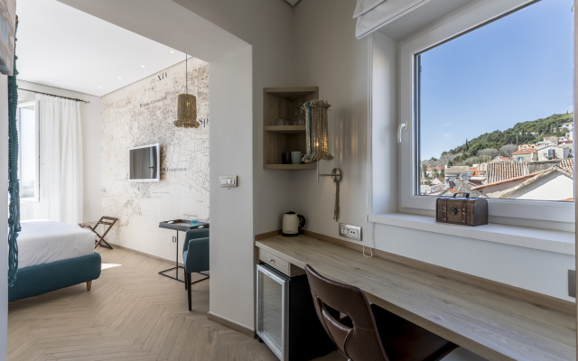 Seaview Luxury Retreat