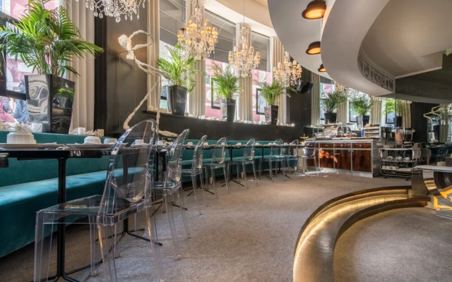 Teatro Boutique Rooms & Suites