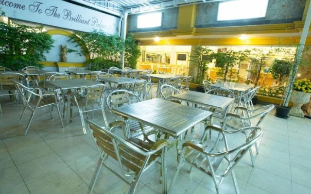 The Brilliant Palace - photo 4