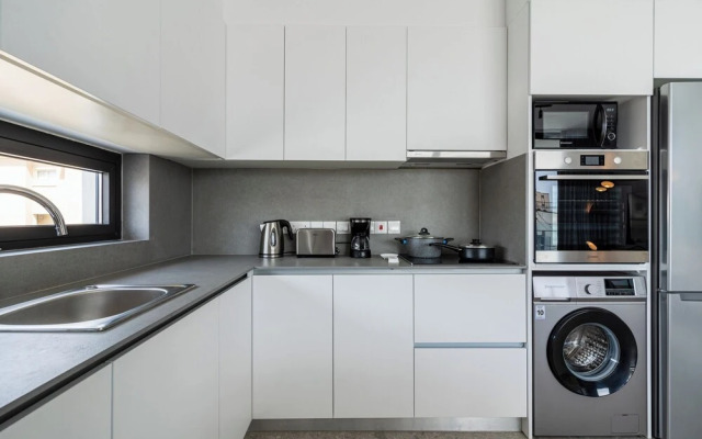 Solara - Stylish Balcony Apartments in Larnaca