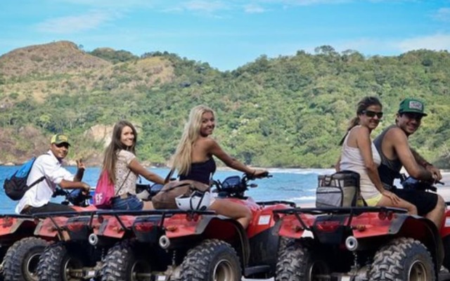 Villas VR Beachwalk Avellanas