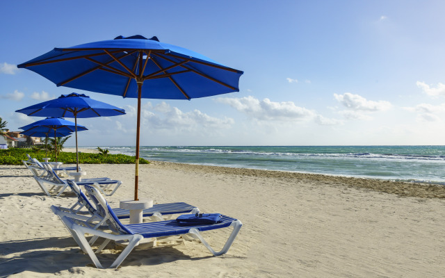 The Reef Playacar Beach Resort & Spa